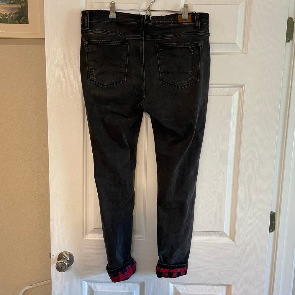 Judy Blue Jeans Skinny Fit Buffalo Patch Black-washed Distressed sz15/32
